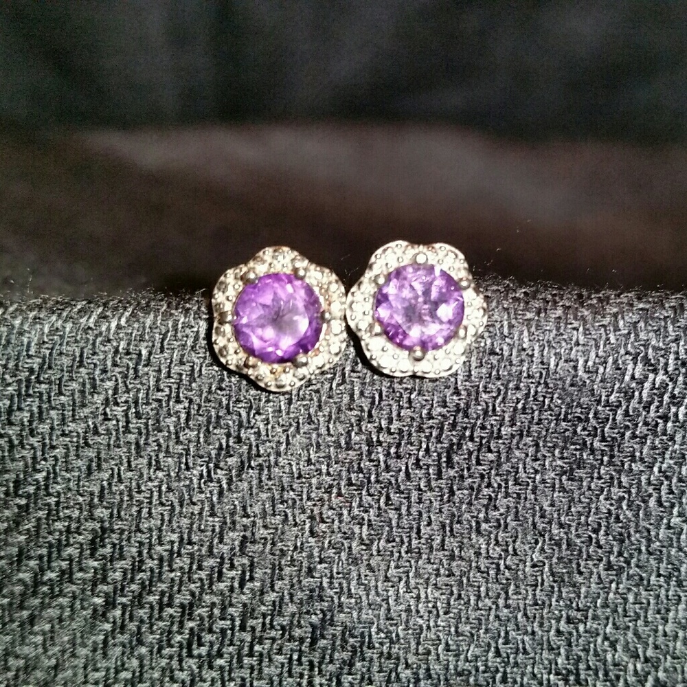 WGP .925 Silver Amethyst Flower Post Earrings - Picture 1 of 7
